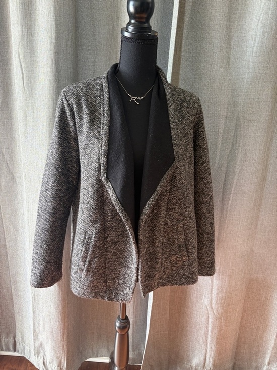 Banana Republic Sweaters - Banana Republic Gray Tweed Cardigan with Black Shawl Lapel